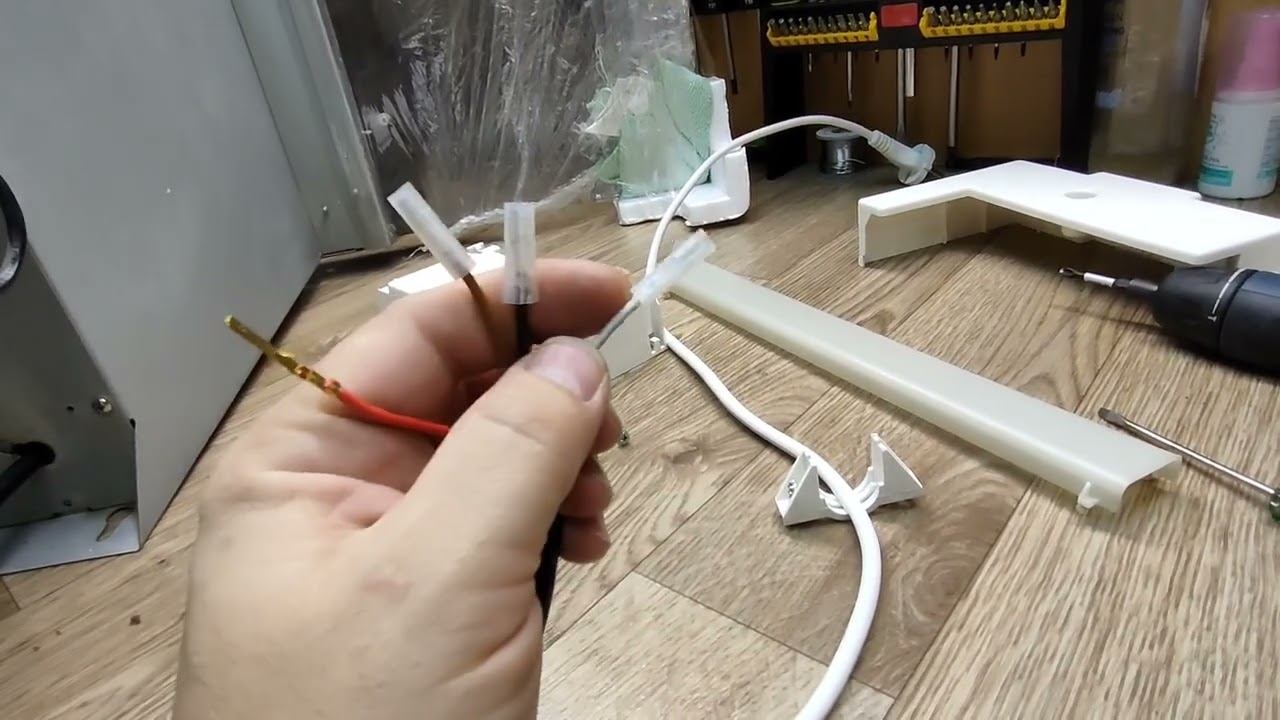 Установка мотора Elikor в вытяжку Hotpoint смотреть онлайн