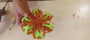 Объемная снежинка из фоамирана своими руками. Способ 2