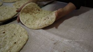 Узбекские лепешки с мясом и ТОПЛЕНЫМ маслом | Uzbek tortillas with meat and MELTED butter