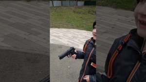 Обзор на игрушечный пневматический пистолет Beretta