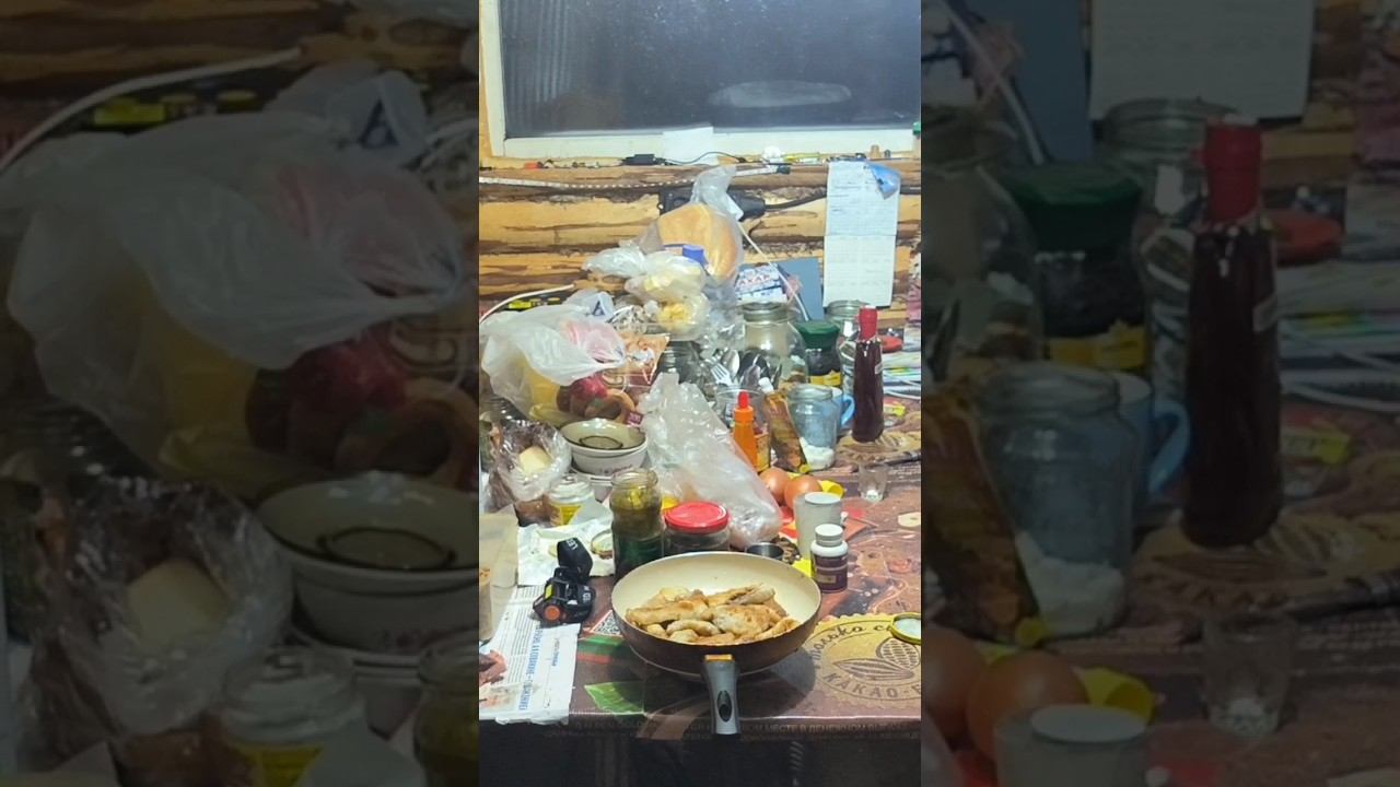 Филе свежей щуки на рыбалке! #рыбалка #охота #сети #зимняяловлярыбы #природа #щука #еда смотреть онлайн