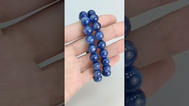 Браслет "Шар" Кианит 9,5мм 19 бусин. Цена - 3 850 ₽ На сайте : stones-shop.ru