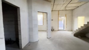 Огромный дом с городской пропиской.