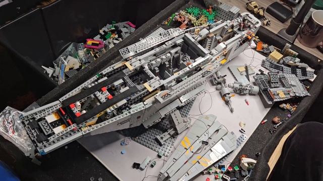 75331 LEGO® Star Wars™ The Razor Crest with Light my Bricks смотреть онлайн