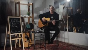 Играем аккорды и поём песни!