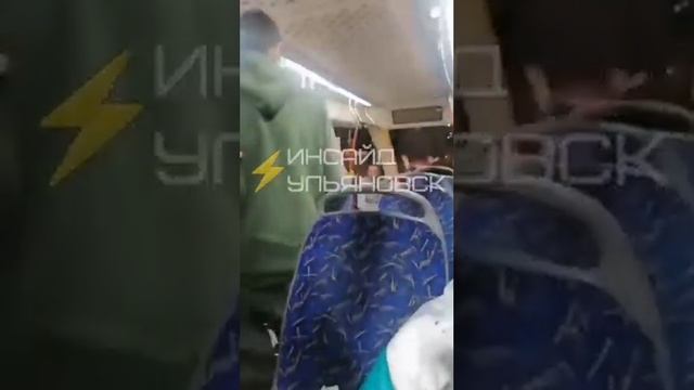 Разбили окно трамвая 71-911ЕМ №2314, который ехал по 6 маршруту #ульяновская_область