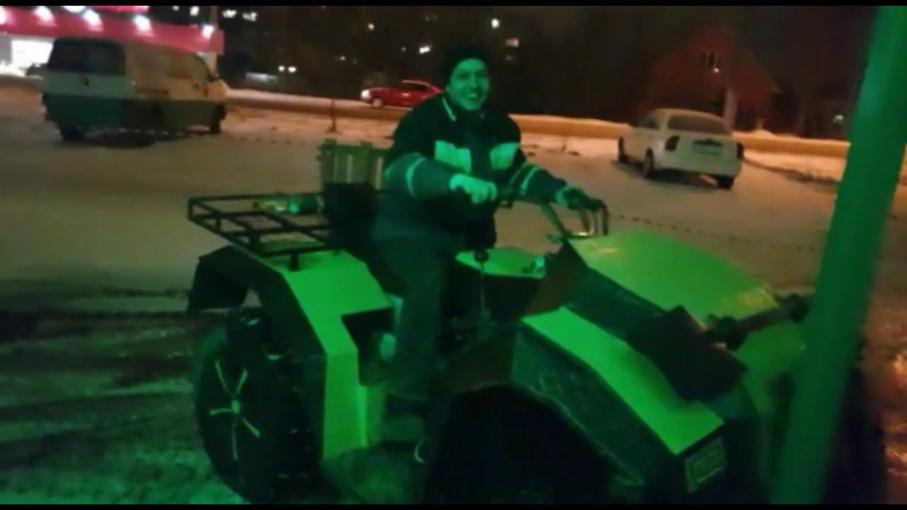 Немного по крутился на квадроцикле! смотреть онлайн