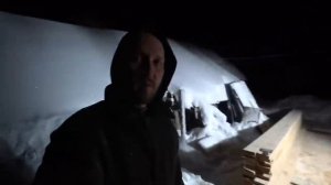 Прогнать более километра досок через рейсмус. Приехало несколько тонн камня для скульптуры.