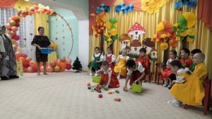 Осенний утренник в подготовительной группе «Осень в деревушке-хохотушке»