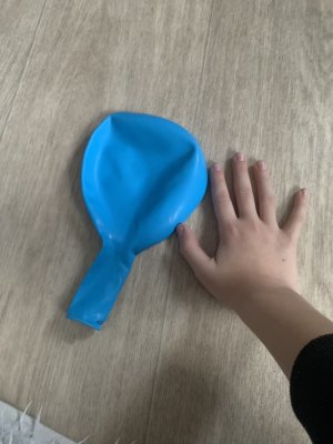 Надуваю самый большой шар в мире