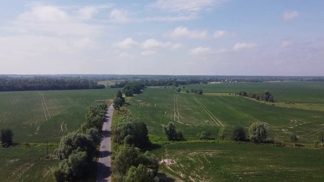 Дорога через прекрасные просторы живописных мест Забелочья