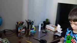 Лепим льва Вэнди и слушаем историю панды Пандори.