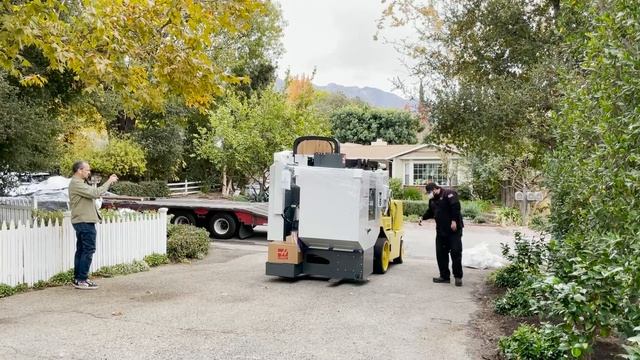 So I got a HAAS Mini Mill + New Garage with white epoxy floors!