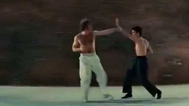 БОЙ БРЮСА ЛИ ПРОТИВ ЧАКА НОРРИСА/FIGHT OF BRUCE LEE VS CHUCK NORRIS смотреть онлайн