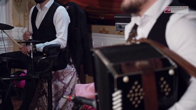 СОЛЬНЫЙ КОНЦЕРТ ДЖАМИЛИ ТАТАКОВОЙ И МУРЗЫ АЛЕСГЕНДЕРОВА ЧАСТЬ 2   08.03.2023г смотреть онлайн