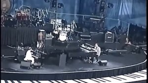 Billy Joel & Elton John   Your Song & Honesty, Veterans Stadium, Philly (soundboard)