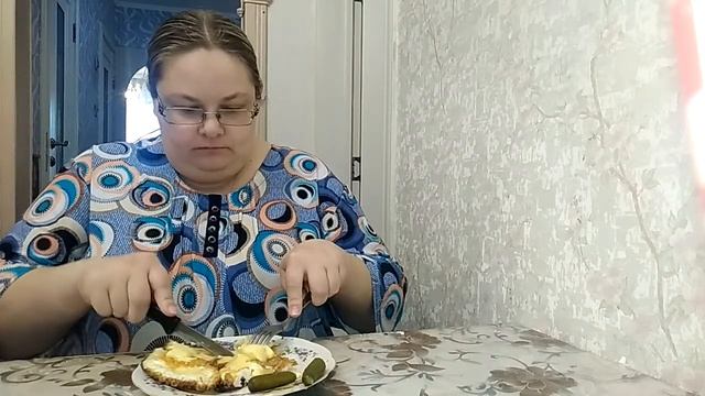 МУКБАНГ//ЯИЧНИЦА С СЫРОМ//먹방//MUKBANG