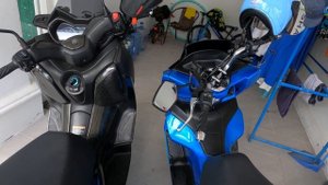 Yamaha X-Max 300 vs Honda PCX 160 part 2
