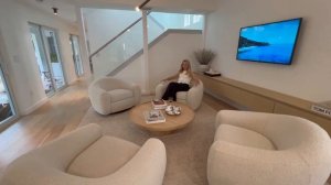 Проэкт моей невестки, прихожая, любимое место Яна.