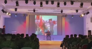 В АГУ отметили День Героев Отечества