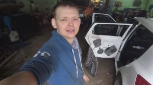 Шкода Фабиа замена стекла задней двери