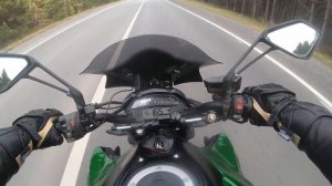 Мотоцикл Kawasaki Z1000 Скоростные повороты