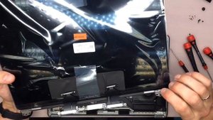 ЗАМЕНА ДИСПЛЕЯ НА MACBOOK PRO 13" RETINA