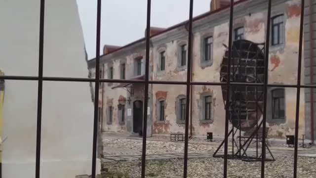 Путешествие закончилось в тюрьме. Боровск: Тюремный замок открыт для всех.