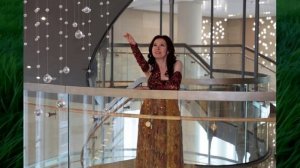 ЛАРИСА ЕЛИНА
И. Штраус КУПЛЕТЫ АДЕЛИ из оперетты «Летучая мышь»