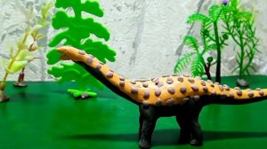 All creatures " New dinosaurs : alternative evolution " .