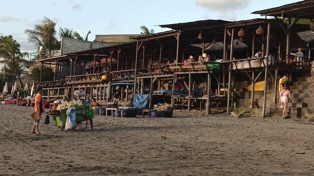 BALI CANGGU 2022 ll Info terkini Situasi Pantai Batu Bolong Yang terkenal Di Dunia
