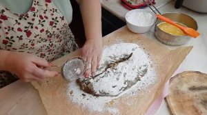 ПЕКУ ШТОЛЛЕН,ЗАБЫЛА КУПИТЬ ФОЛЬГУ.