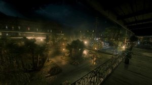 Вид с балкона на красивый парк с дождем и раскатами грома в городе Saint Denis