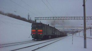 Тепловоз 2ТЭ10М-3035. Тяжко на подъёме. Звук 10Д100. (480р)