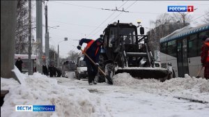 Кострома с трудом выбирается из снежного плена