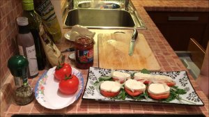 Салат Капрезе-популярная холодная закуска-Антипасти/Caprese Salad/Праздничный стол