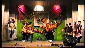 Архивное видео из фонда ДТС "Аргыс", 2004 год "Отчетный концерт воспитанников ЦДОД" - 1 чать