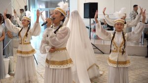 Встреча молодых на Казахской свадьбе