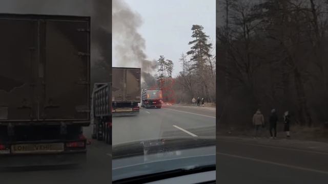 На 490-м километре трассы Рамонского района сгорел автомобиль. 🔥