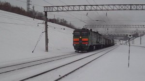 Тепловоз 2ТЭ10М-3035. Тяжко на подъёме. Звук 10Д100. (720р)