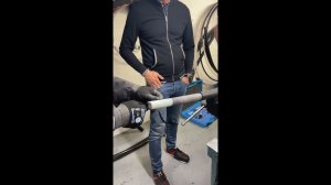 Разделка кабеля перед монтажом муфты. Удаление легкосъемного полупроводящего слоя инструментом  MF3