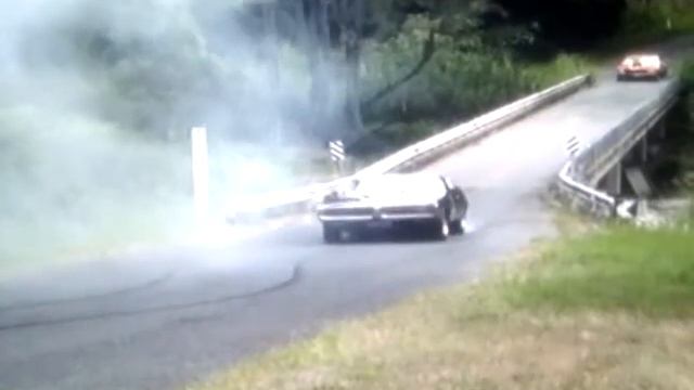 Wedding Burnouts Monaro Dodge смотреть онлайн
