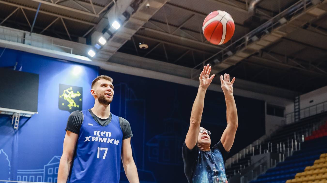 ОРАНЖЕВЫЙ МЯЧ автор исполнитель Алексей Ветров #песниоспорте #баскетбол #музыка #эстрада смотреть онлайн