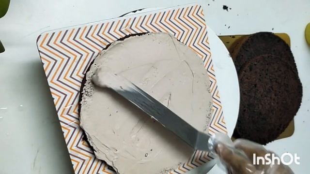 Kitkat cake 😋, two tier kitkat cake || how to make kitkat cake