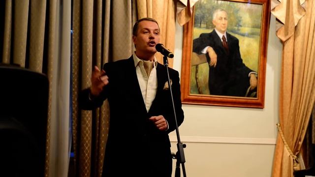 Александр Красоткин читает свое стихотворение "Питерские ночи".
