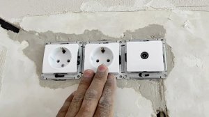 КАК СДЕЛАТЬ ПЕРЕНОС РОЗЕТОК ПОД КУХОННЫЙ ГАРНИТУР СВОИМИ РУКАМИ