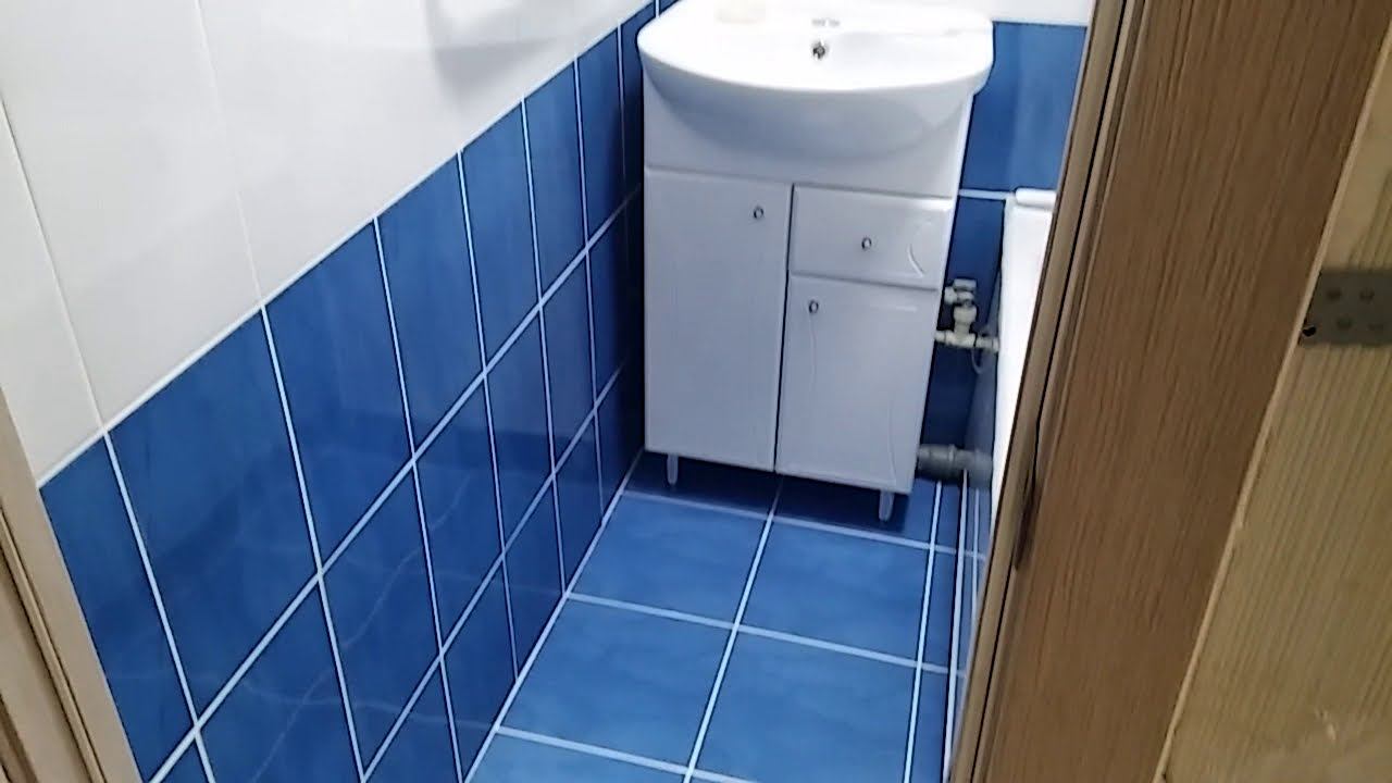 РЕМОНТ ванны СВОИМИ РУКАМИ. Укладка плитки. Ванна в хрущевке после ремонта. Поклейка плитки.