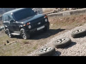 Aidarik rylit МЕНЯЕМ КОЛЁСА на лада НИВА УРБАН с нокиан хаккапелита 8 suv на Пирелли Скорпион