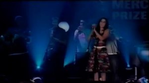 Amy Winehouse Take the box at Mercury Music prize with lyrics