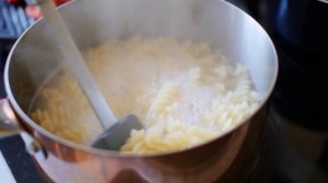 Power Up 2_ Unit 7_Let's cook_01 Unit opener_ page 82